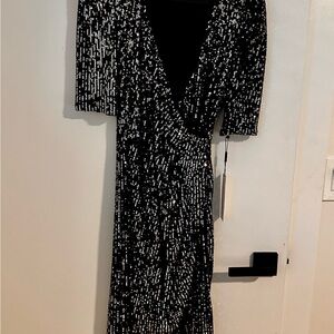Calvin Klein Black Sheath Midi Dress with Long Sleeves and V-Neck for Night Out
